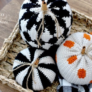 Crochet pumpkin pattern, crochet pumpkins, halloween crochet, fall crochet ideas, pumpkin crochet pattern, pdf download, KINSEY PUMPKIN SET image 4