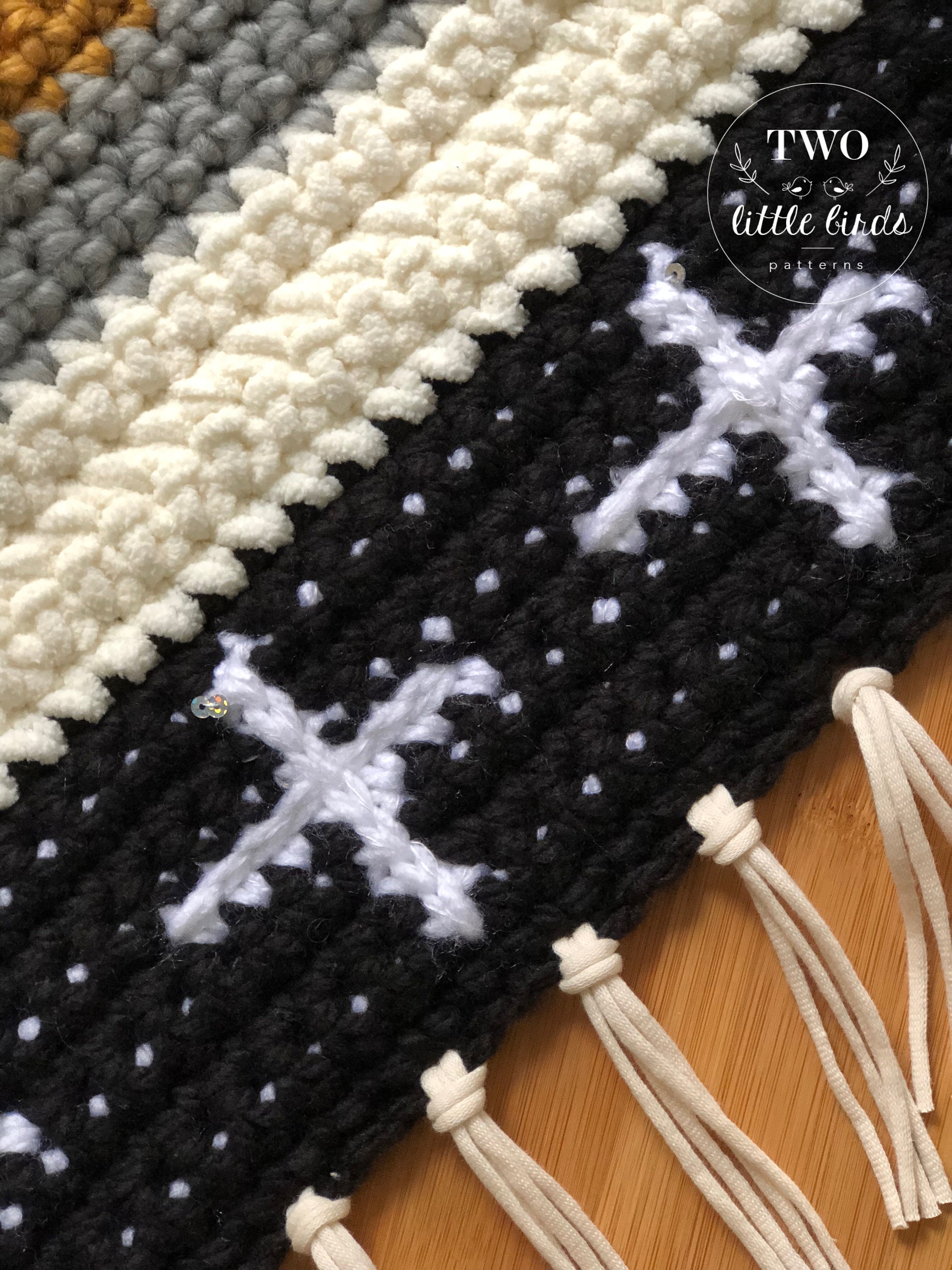 Crochet Rug Pattern, Crochet Throw Rug Tutorial, Rug With Fringe, Mud ...