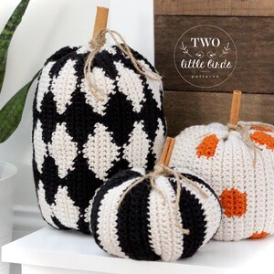 Crochet pumpkin pattern, crochet pumpkins, halloween crochet, fall crochet ideas, pumpkin crochet pattern, pdf download, KINSEY PUMPKIN SET image 3