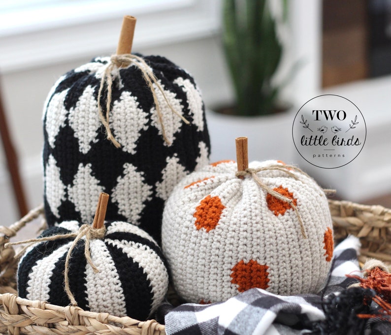 Crochet pumpkin pattern, crochet pumpkins, halloween crochet, fall crochet ideas, pumpkin crochet pattern, pdf download, KINSEY PUMPKIN SET image 1