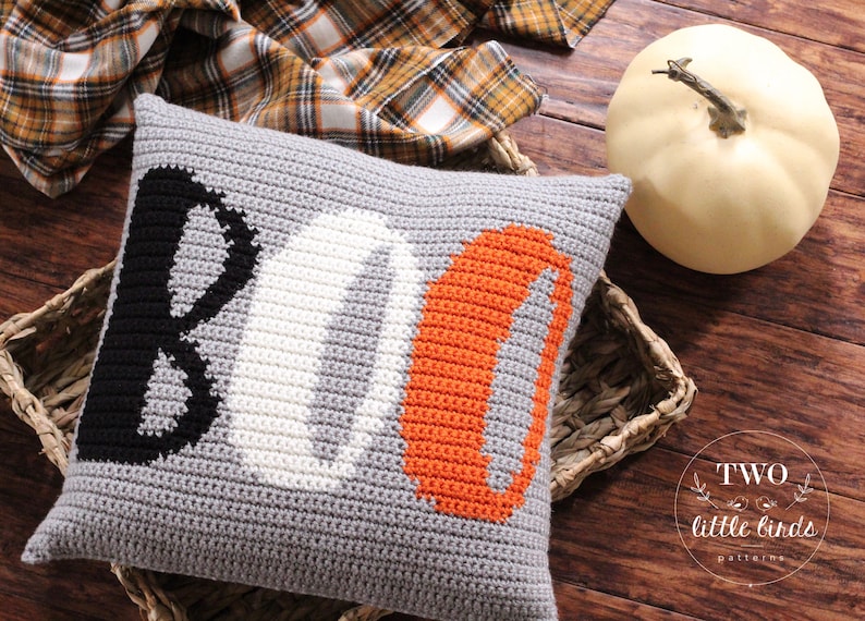 Halloween crochet pattern, fall throw pillow crochet pattern, crochet pillow, boo decor, halloween decor, intarsia crochet, BOO Pillow image 5