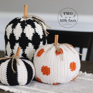 Crochet pumpkin pattern, crochet pumpkins, halloween crochet, fall crochet ideas, pumpkin crochet pattern, pdf download, KINSEY PUMPKIN SET image 2