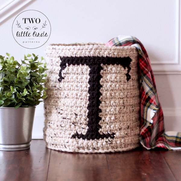 Crochet basket pattern with monogram initial, crochet round basket, storage basket, basket tutorial, chunky basket, HUNTER MONOGRAM BASKET