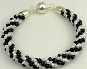 Kumihimo Spiral Bracelet: Boho Glass Beads with Easy Clasp