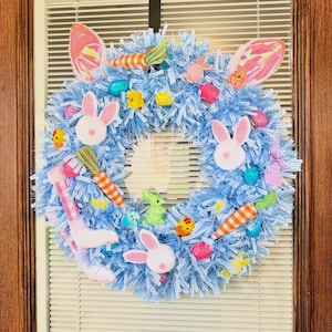 Easter Wreath, Easter Tinsel Wreath, Easter Decor, Easter Egg Wreath, Easter Wall Hanging, Easter Wreath for Front Door, Egg Easter Tinsel