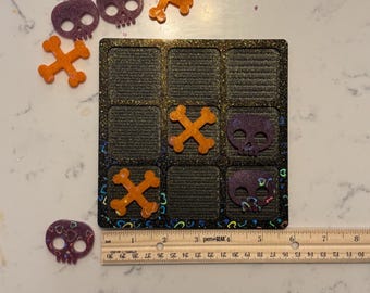 Halloween Skull & Bones Tic Tac Toe Set Halographic Skull Shimmer