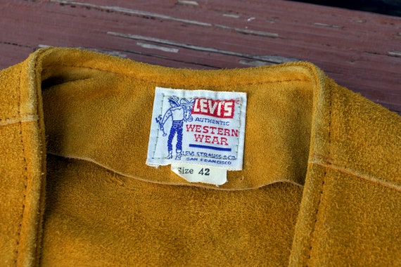 LEVIS Western Wear - Split Grain Cowhide Western V