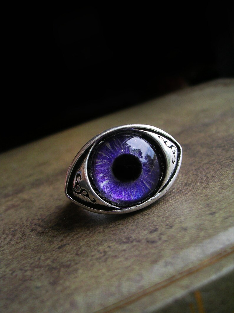 Color Shift Gothic Steampunk Fantasy Dragon Eye Silver Swirl Ring Purple Violet Lavender Ghost Dramatic Glow in the dark