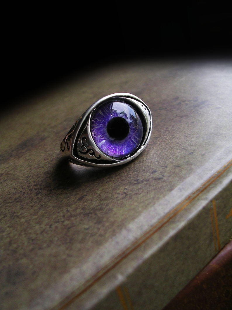 Color Shift Gothic Steampunk Fantasy Dragon Eye Silver Swirl Ring Purple Violet Lavender Ghost Dramatic Glow in the dark