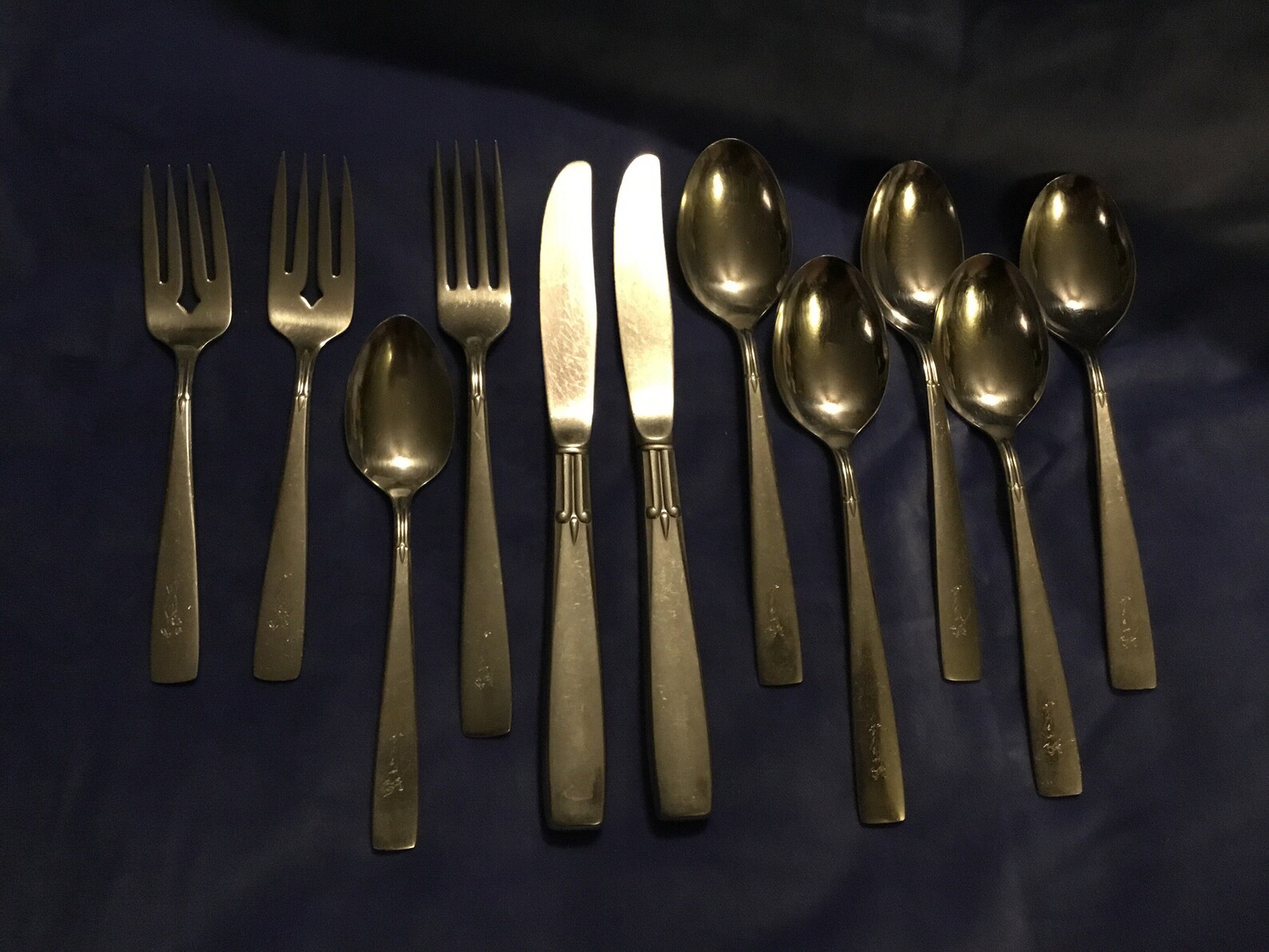 Oneida Silver Company Deluxe Flatware Discontinued Art Deco Etsy