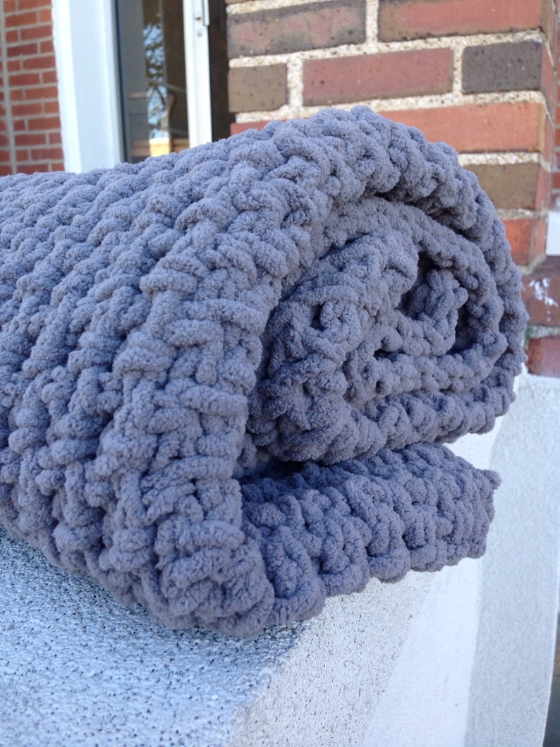 How Much Chunky Yarn Does It Take To Make A Throw Blanket at Carol