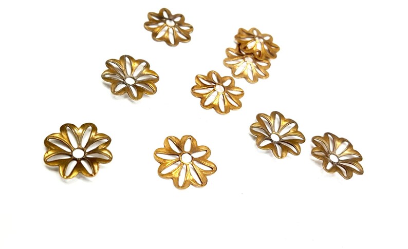 12 Pieces Floral Findings, Struck Raw Brass, Vintage, 16mm diameter 2mm thick image 2