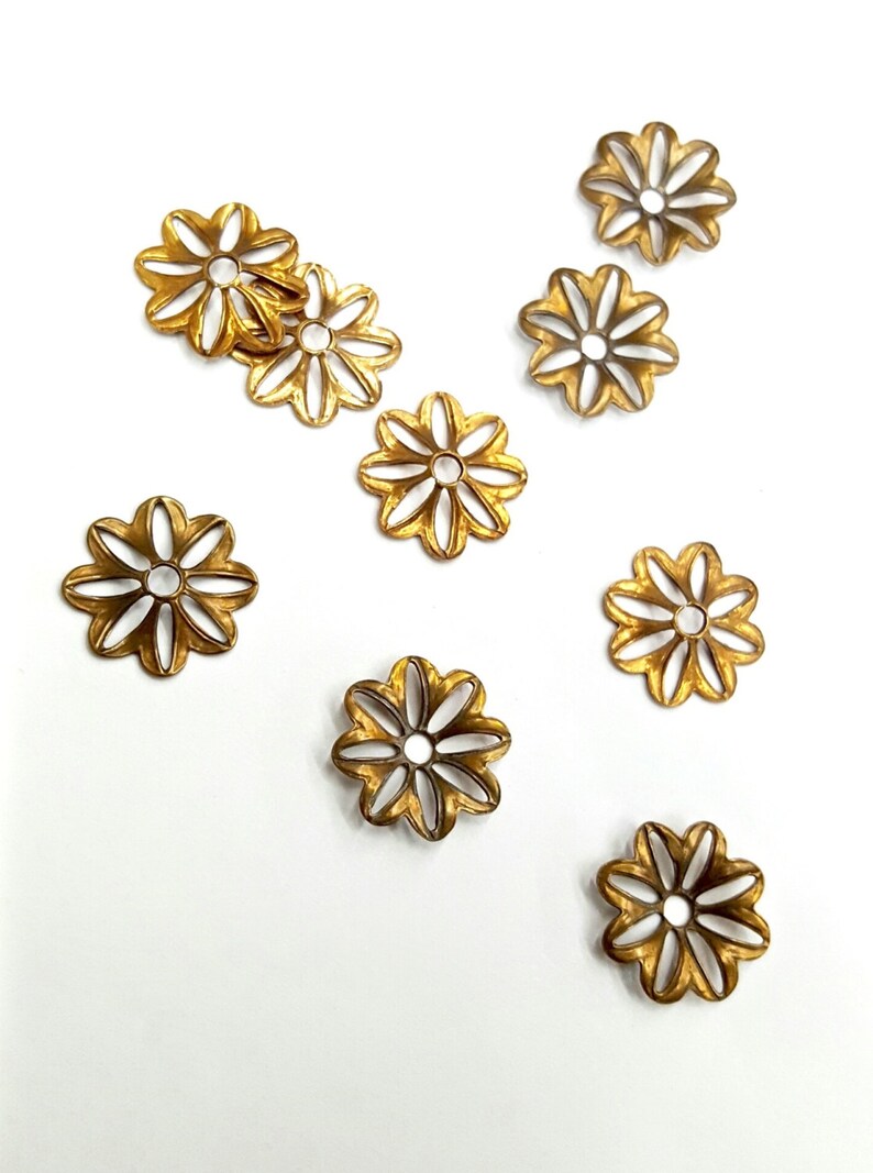 12 Pieces Floral Findings, Struck Raw Brass, Vintage, 16mm diameter 2mm thick image 4