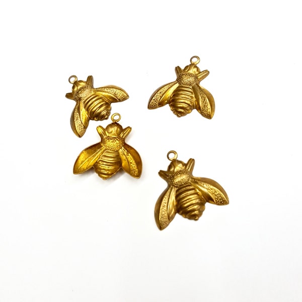 10 Pieces Raw Brass Bee Charms, Detailed and Textured, Vintage, 17x17mm