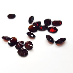 1 Piece Genuine Garnet Stone, Vintage, AA Quality, Machine Cut, 8x6x3mm Oval