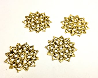 4 Pieces Filigree Star Flower Brass Stamping plated in Antique Gold, Vintage