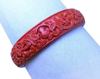 Vintage 1970's exportación china tallada a mano pulsera de cinabrio rojo oscuro