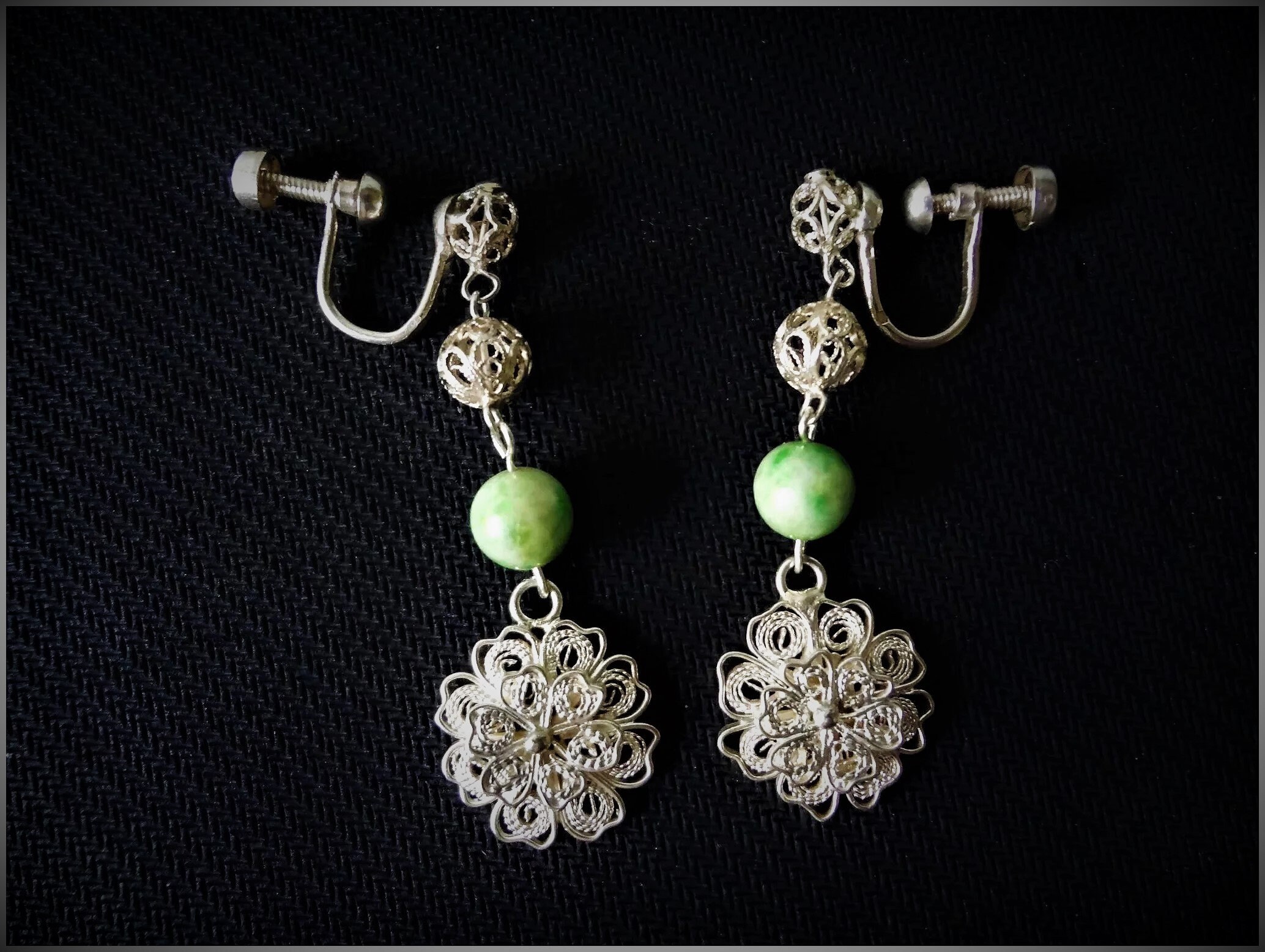 Boucles D’oreilles Pendantes — Jade Vert De Tai, Filigrane Cône, Acier Inoxydable, Fermoir Crochet