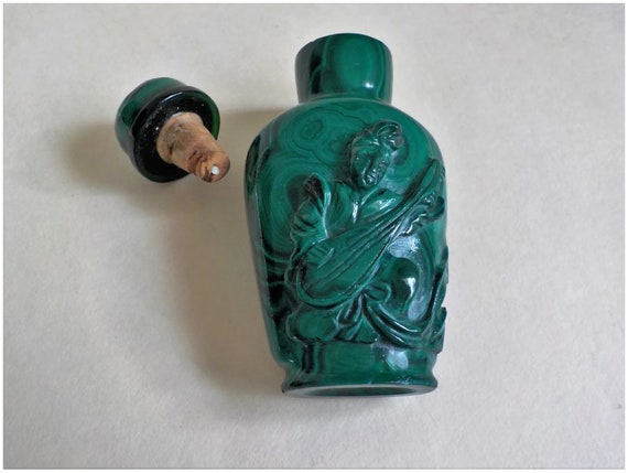 Vintage 1900's Chinese Carved Malachite Musician Snuff Bottle With
