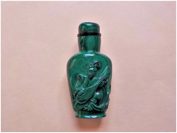 Vintage 1900's Chinese Carved Malachite Musician Snuff Bottle With