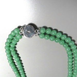 Vintage Genuine Natural Translucent Apple Green Jadeite Jade Two Strand Beaded Necklace Sterling Clasp zdjęcie 10
