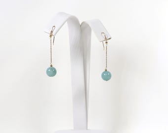 Orecchini pendenti rotondi in giada blu giadeite e oro giallo 14 carati, lunghezza 4,1 cm (1 5/8").