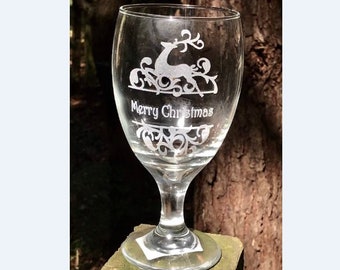 Engraved Christmas glass goblet, Merry Christmas Wine Glass