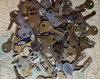 Vintage Variety of Keys,12 Random Keys, Assemblage, Embellishments, Altered Art, Steampunk decor