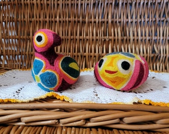 Choice  Vintage String / Yarn Art  Choice of  Dove / Quail or Frog / Toad  Figures / Mexican Huichol Art