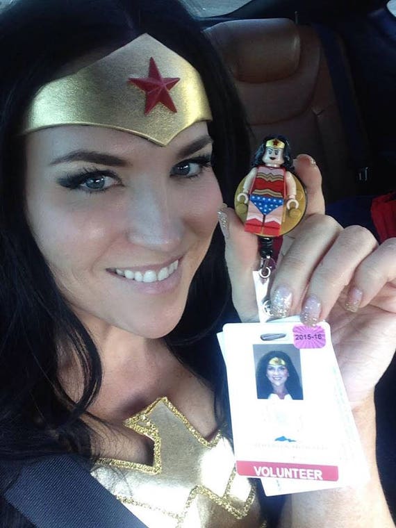 Wonder Woman™ Badge Reel Made With LEGO® Minifigure™ -  Ireland