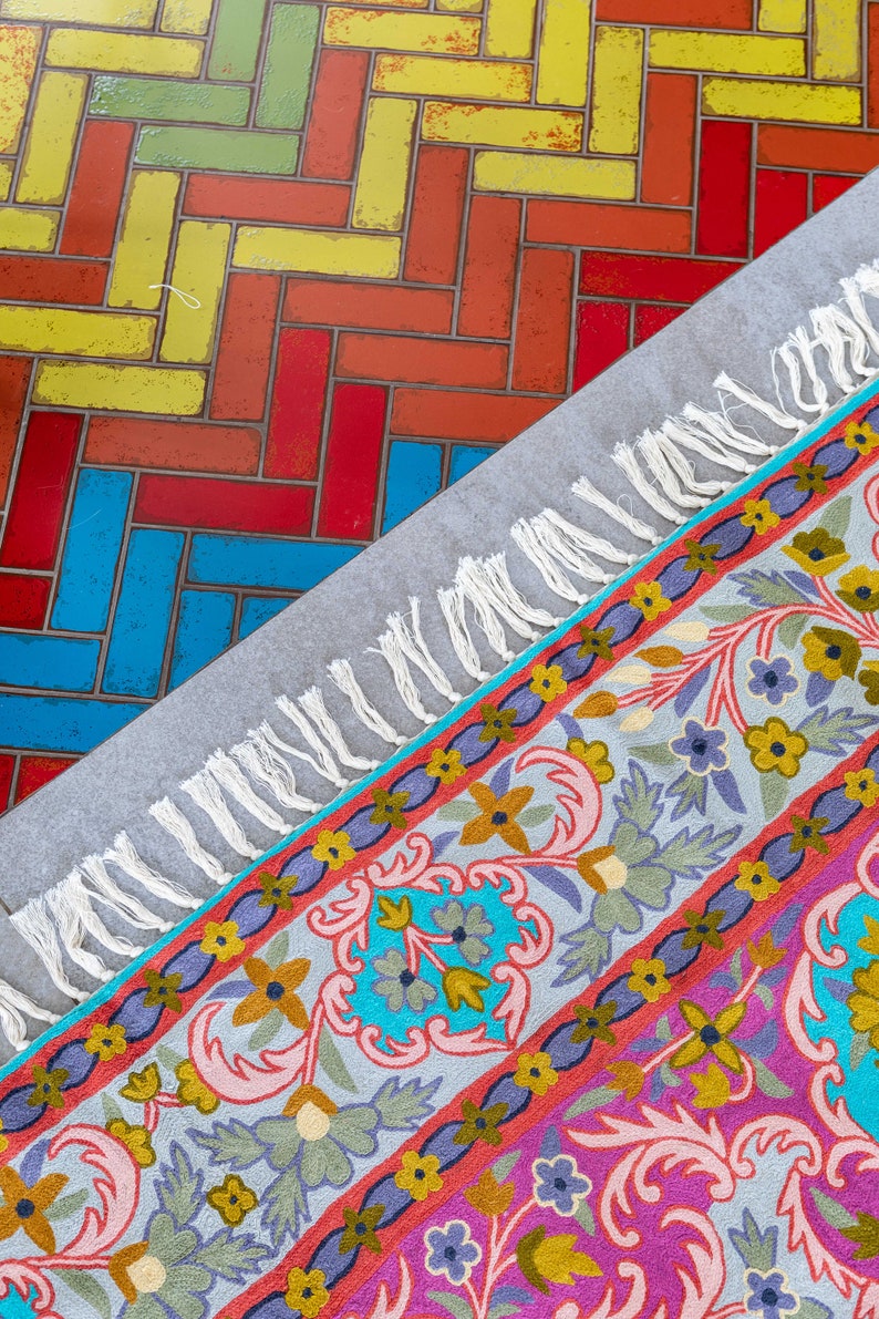 Contemporary 5X7 pink area rug and turquoise made of wool. Etsy