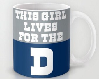 Esta chica vive para los Cowboys - taza de cerámica 11 oz o 15 oz