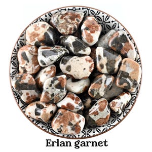 Erlan Granat Trumlad Sten, Granat Erlan, Vesuvianit Granat, Vesuvianit, Stjärntecken Sjunger Stenbockar, Vattumannen, Lejonet, Väduren, Gåvor, Kristaller