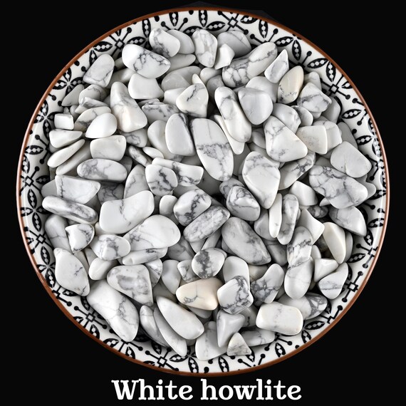 Bulk White Howlite Chip Stones, Natural Calming Crystals For Sleep And Patience, White Marble Like Stones, Jewelry Making Resin Art Supply