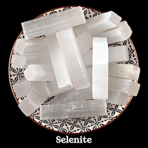 Selenit-Stab, Kristall aufladend und klärend, Kronenchakra Ritualstein