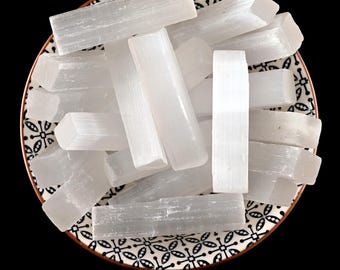 Varilla de selenita, carga y limpieza de cristales, gema ritual para el chakra corona.