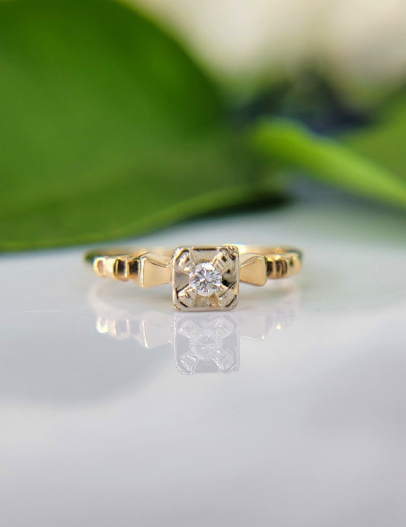 1940s - 50s  Estate 14K Yellow Gold Band, .05 ct … - image 1