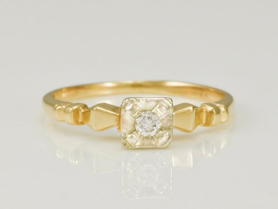 1940s - 50s  Estate 14K Yellow Gold Band, .05 ct … - image 2