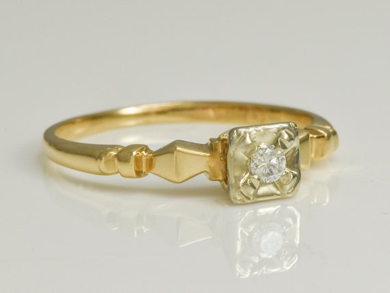 1940s - 50s  Estate 14K Yellow Gold Band, .05 ct … - image 4