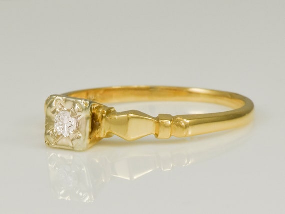 1940s - 50s  Estate 14K Yellow Gold Band, .05 ct … - image 3