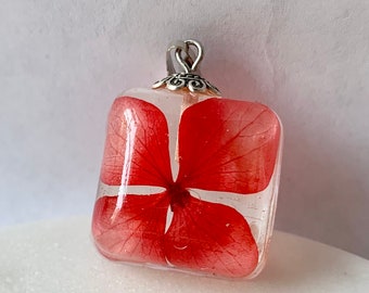 Square Light Red Hydrangea Pendant