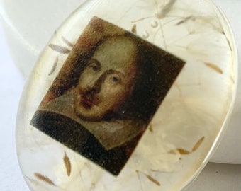 William Shakespeare With Dandelion Seeds Resin Necklace Pendant