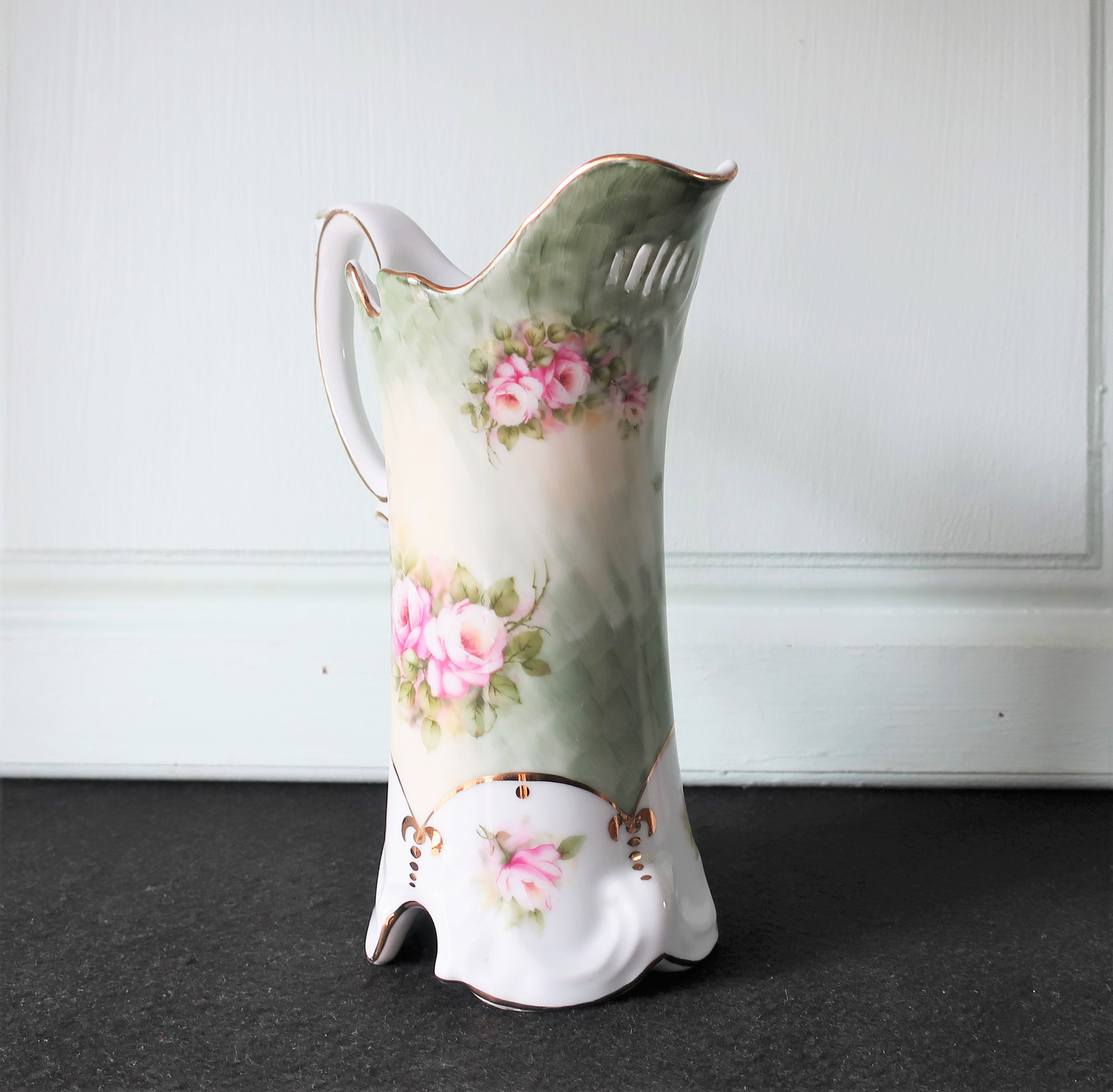 Un Pichet Broc Vintage en Céramique