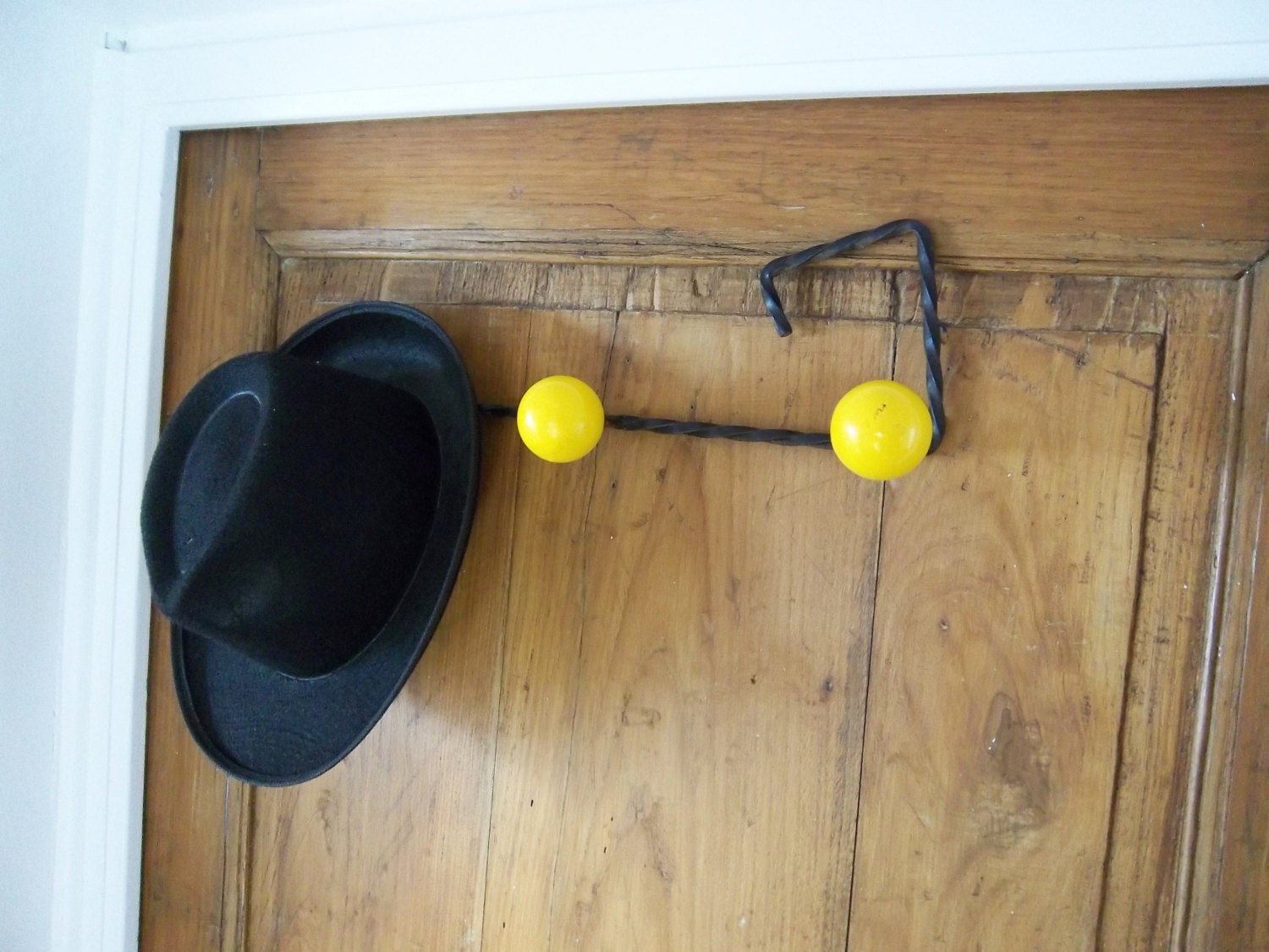 Porte Manteaux Jaune et Noir 3 Patères