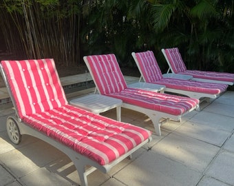 Set aus vier Riviera Outdoor Chaises Lounges auf Rollen des französischen Herstellers Triconfort Mid Century Modern Terrassenmöbel