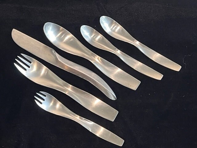 高級ステンレスカトラリーセット 36点　georgian house Pyramid stainless steel 16 piece cutlery set | Georg Jensen
