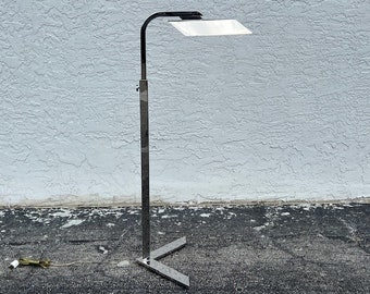 Lampa podłogowa apteki Charlesa Hollisa Jonesa w stylu Mid Century Modern, chromowana