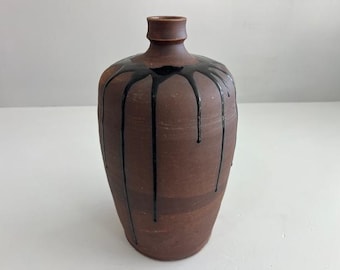 Ceramica da studio con smalto gocciolante pesante Ceramica moderna di metà secolo