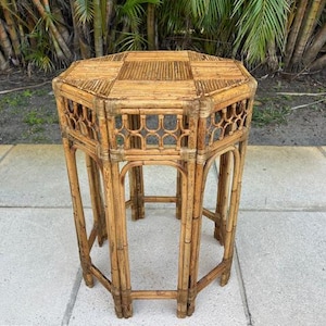 Brighton Pavillion Rattan Kleiner Beistelltisch Mid Century Modern Küstenmöbel