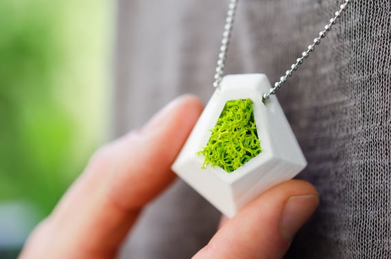 Pendente collana eco plastica stampa 3d regalo bio vegano ecologico muschio lichene stabilizzato natura piante geometrico vegetale verde pla